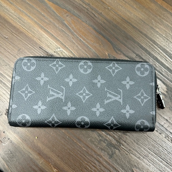 Louis Vuitton Zippy Wallet Vertical Monogram Eclipse - Picture 2 of 8